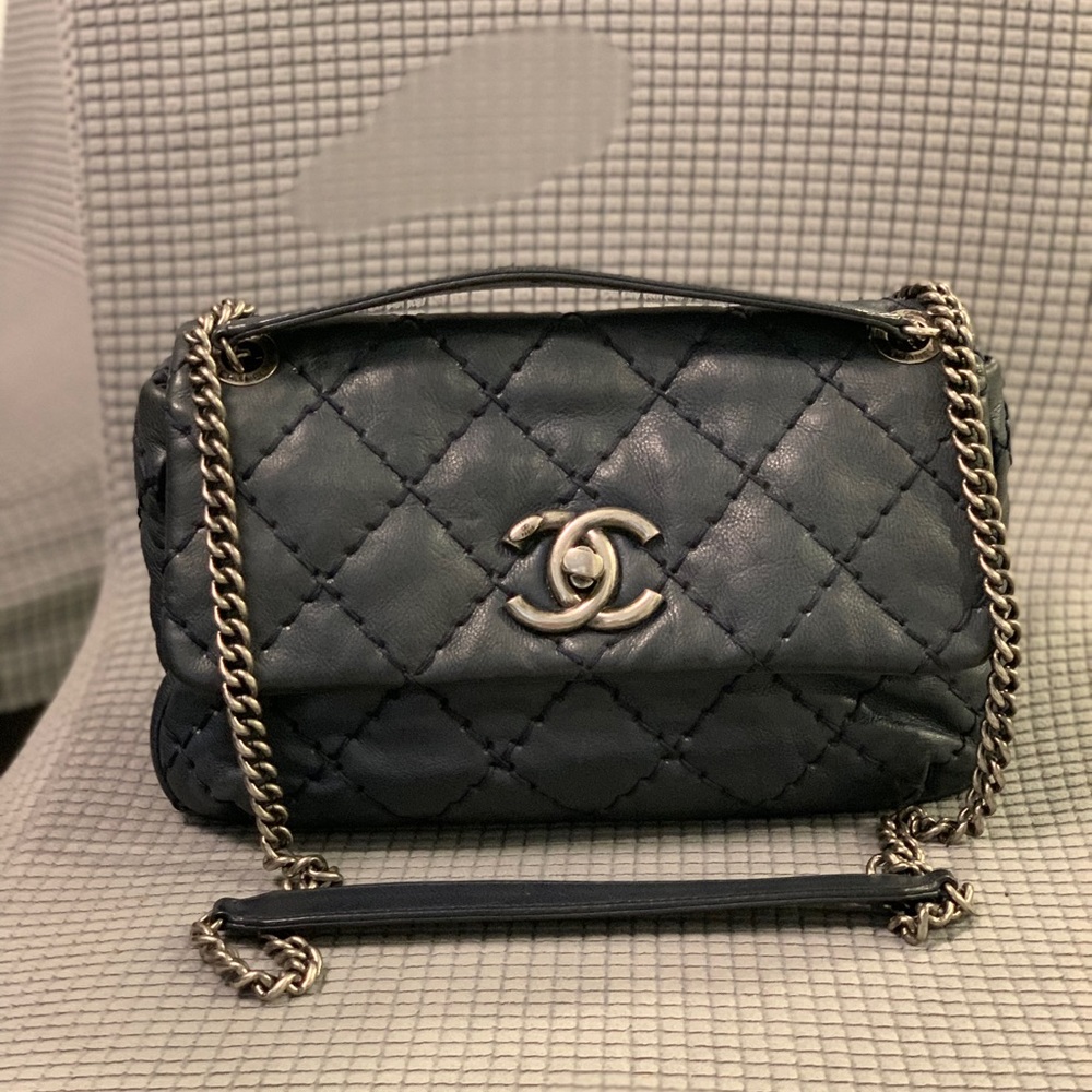 Chanel classic single flap shoulder bag❤️ - Picture 16 of 17